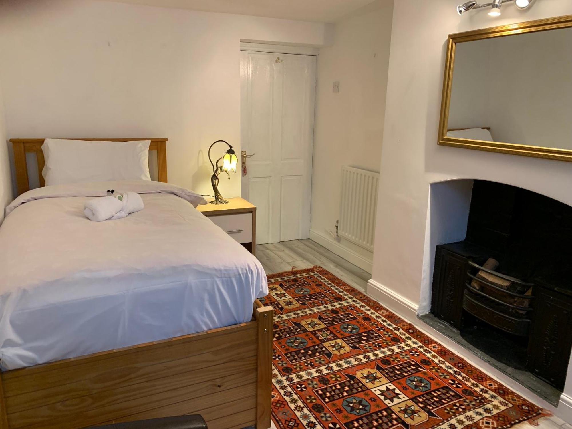Hotel The Red House Grantham Habitación foto